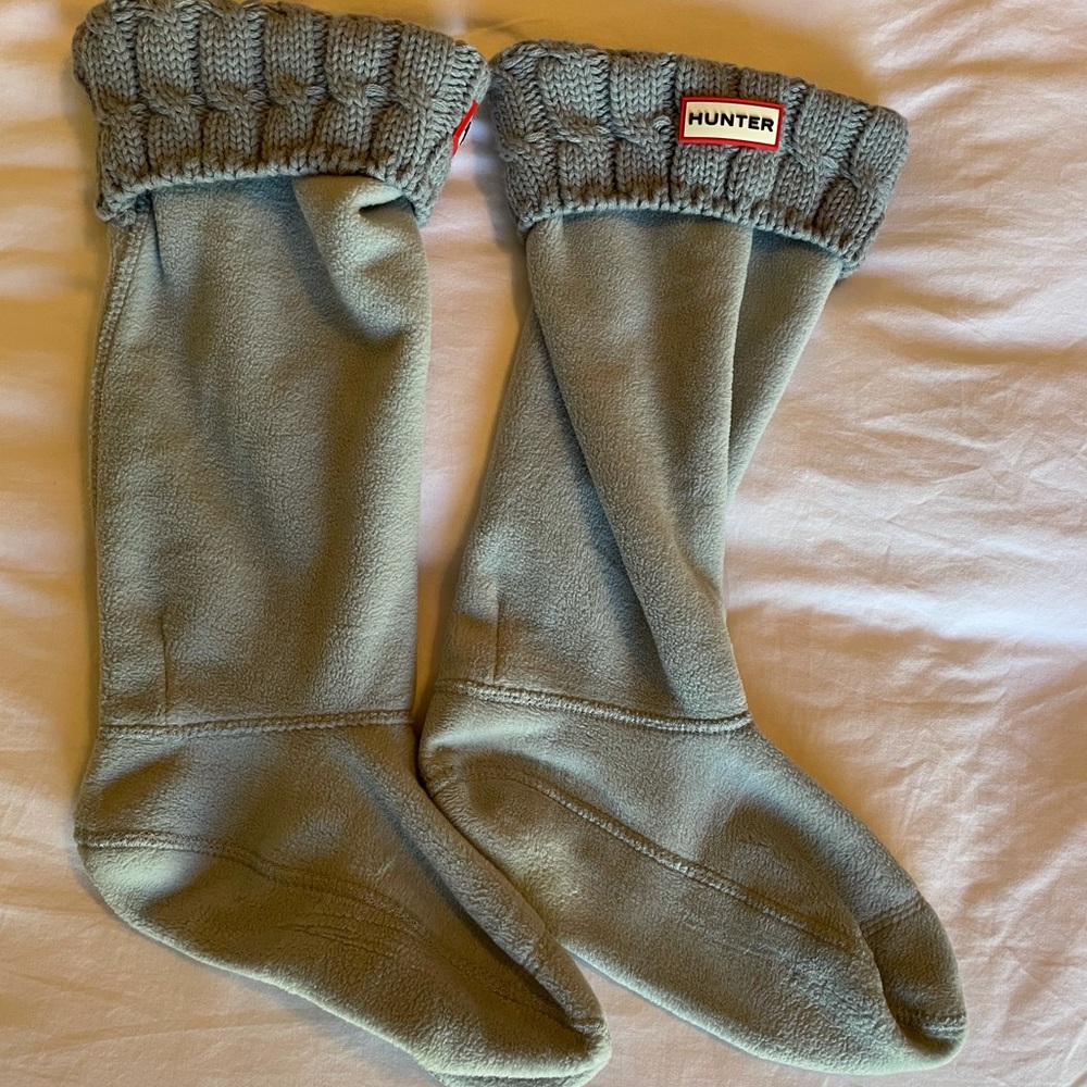 Size large (8-10) grey cable knit tall Hunter boot socks